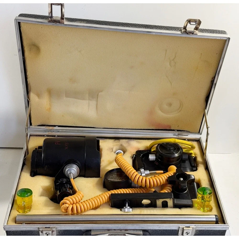 Nikon Nikonos IV-A 35mm Film Camera Kit Black Underwater Nikkor 35mm f/2.5 Lens